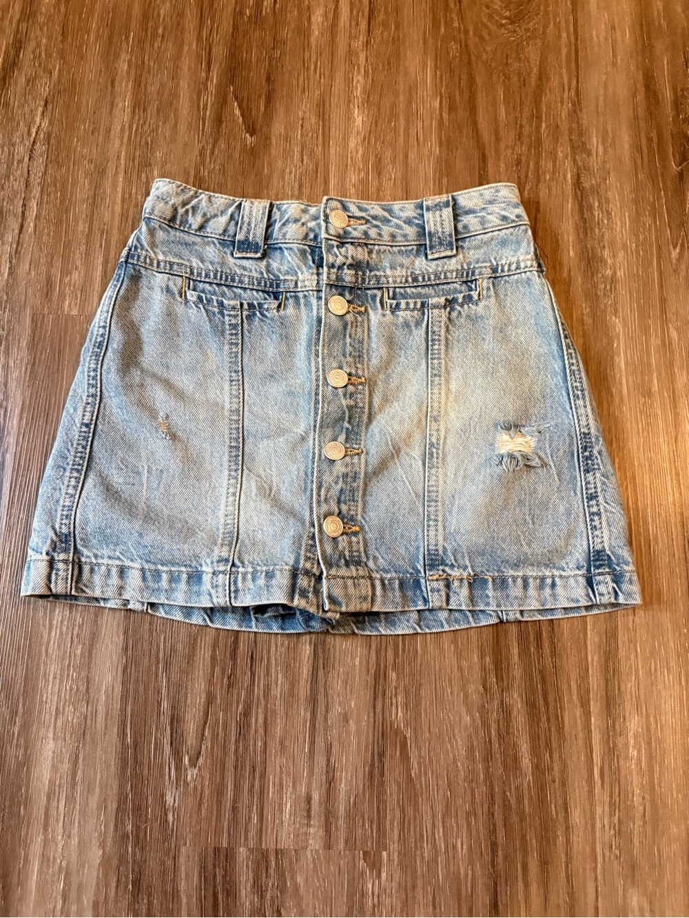 We The Free Classic Light Blue Denim Button-Front Mini Skort